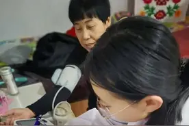 医学生的乡村“医”路：从“听不懂”到“贴心人”图片
