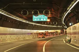 华北最长城市隧道！北京首座地下立交挖出“十车道”图片