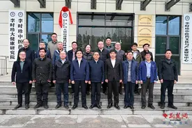 黄冈首个校企共建省级重点实验室揭牌图片