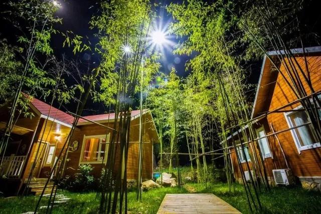 秋去冬来，美景更新！治愈emo的秋冬旅行地来咯~