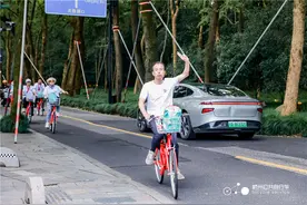 从2800辆到15.25万辆！杭州小红车已经陪了我们16年图片