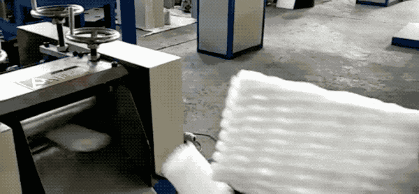 包水果的泡沫网兜，为什么做出来就是一个立体的网？