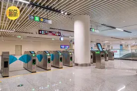 去机场下错站？西安地铁推出错走旅客免费摆渡服务图片