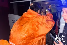 雨夜，四名迷路游客在天堂寨景区获救图片
