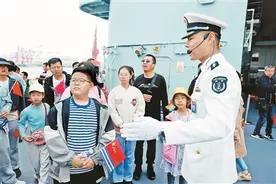 “优待证男孩”毛豆立志要当海军图片