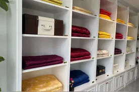 武汉80后女殡葬师：我的工作是陪着逝者走完下葬前的最后一程图片