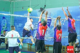 第十五届海南省全民健身运动会气排球比赛开打 澄迈67岁大爷成场上最耀眼“明星”图片