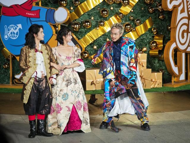 沉浸式剧场、《疯狂动物城2》快闪、户外滑冰场……环球港年终大促来了→