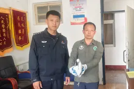 白鹭受伤“落难”，警民携手暖心救助图片