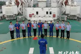 退役功勋测量船上的这堂思政课，让青年们“心中有梦”图片
