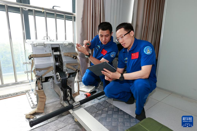 心怀凌云壮志 逐梦星辰大海——记神舟二十一号航天员乘组