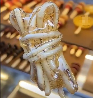 度假区回应推出“折耳根温泉”：可以舒缓经络，保证睡眠，泡完身上不会有异味