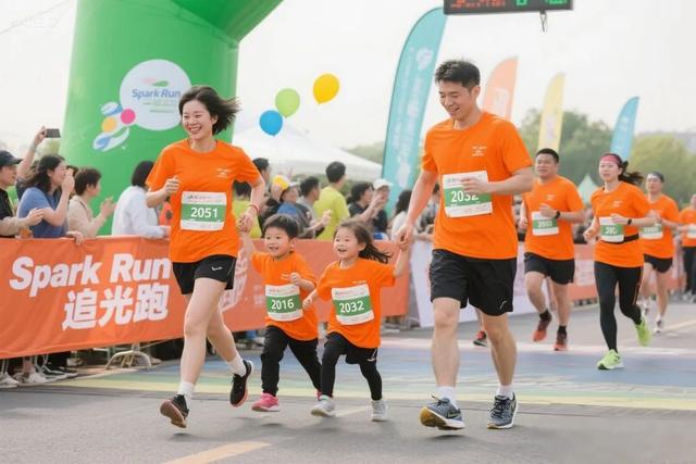 泡泡大作战、AI机器狗！解锁六安首场亲子追光跑！