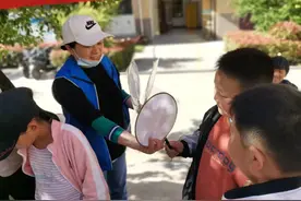 仙营街道开展“扇舞童年，彩绘六一”志愿服务活动图片