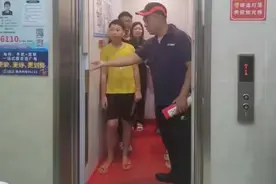 乘客被困20分钟救出，青岛开展人才住房小区电梯应急救援演练图片