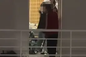 三亚一男子男扮女装混入女寝被电晕？学校：系饿晕，为外校学生图片