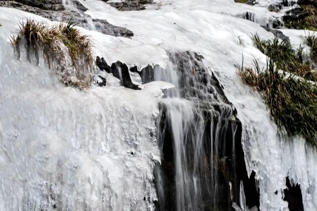 Hi走奉化⑧｜闯进冬日山野，邂逅三折冰瀑限定奇观