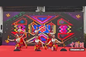 海南推出300余项春节主题文旅活动 欢迎游客来琼旅游迎春图片