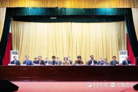 滕州市中心人民医院召开2025年工作会议图片