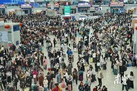 大年初八，广州迎来“返工”高潮图片
