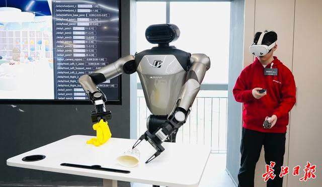 武汉开了家“机器人学校”，仿真训练场为机器人“培训上岗”
