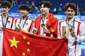 创历史！中国队夺得男子4×100米混合泳接力金牌图片