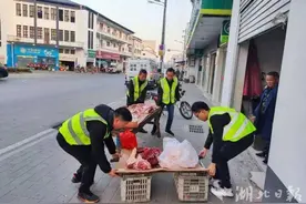 骆驼坳镇：柔性执法添活力 阳光执法显温情图片