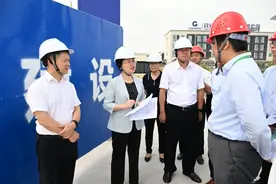 钟畅姿开展壮大实体经济推动高质量发展调研图片