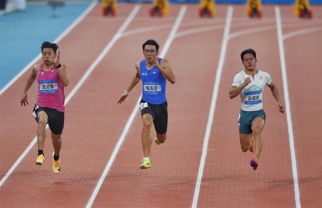 10秒11！湖北百米飞人李泽洋全运会“封王”！他赛后表示：“向10秒大关努力！”