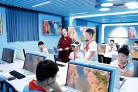 上海娄山中学：沉浸式漫游“桃花源”，语文课还能这么上图片