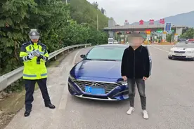 胆肥！四川一15岁学生无证驾驶机动车被高速交警查处图片