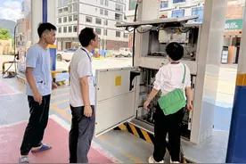 广东省罗定市市场监管局开展加油站计量专项监督检查图片