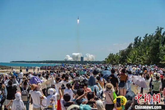 人这一辈子，一定要去一趟海南自贸港！