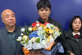 “河北亿万富豪”历经25年寻子成功 儿子将改回原姓名 家人希望严惩人贩子图片