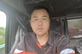 “命大啊，兄弟”的原声者还在200米外设置锥筒，向后来车辆示警图片