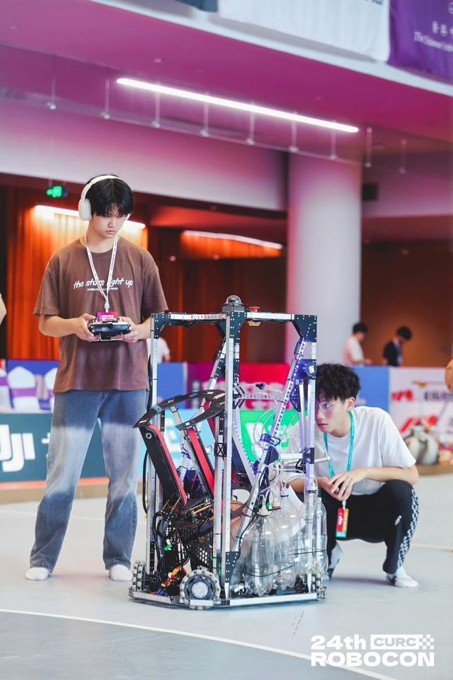 第二十四届全国大学生机器人大赛ROBOCON深圳赛区落幕