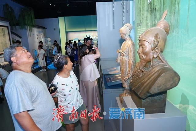 抓住暑期“尾巴”探寻馆藏文物里历史与文化的盛宴