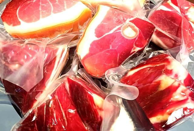 凉都有“礼”·火腿篇 ｜ 一条盘腿香飘远，肉质鲜美口感浓