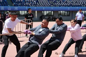 超燃！准格尔旗拔河群英大会上演力量与协作奏鸣曲图片