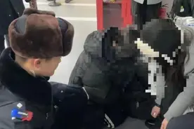 冰天雪地中的温暖 看哈尔滨市道外公安守护“网红大滑梯”背后的故事图片