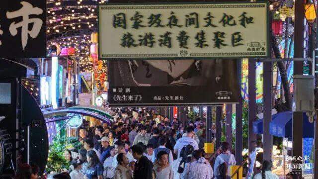 来南强街片区，解锁昆明夜生活的美味与文艺