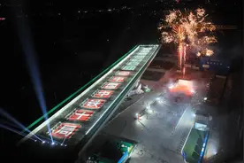 北斗导航助力，沈海高速3万吨桥梁实现毫米级精准对接图片