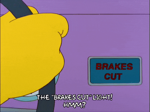 凌晨的公路上空无一人，我的车却不停地自动刹停……