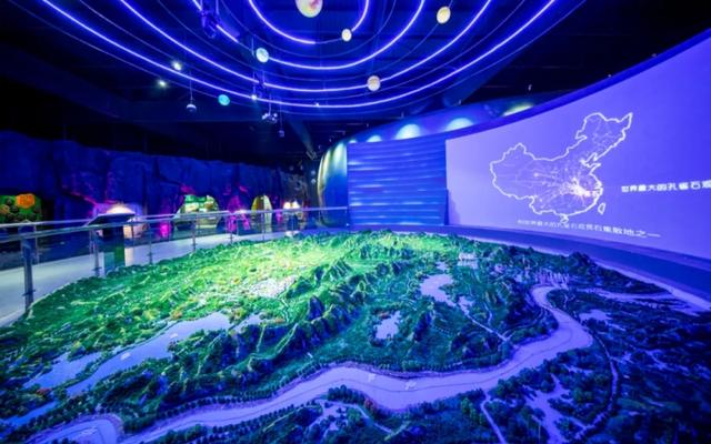 你从来没有读懂黄石