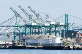 美国加征关税沉重打击加州港口，美码头工人担忧：“这关乎生计”图片