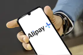 AlipayHK“解锁”上海地铁 用户可“一码坐地铁”图片
