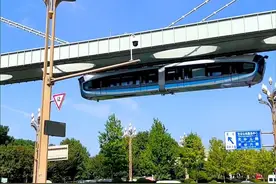 中国首条城市“空轨”将在武汉光谷开启！车辆名为“光谷光子号”，赛博朋克风拉满图片