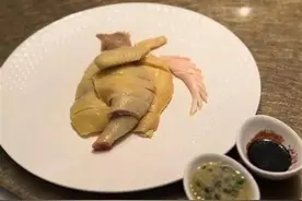 上海一餐厅半只鸡卖480元，称其“喝牛奶、听音乐长大的”？店方：是真的，所有菜明码标价图片