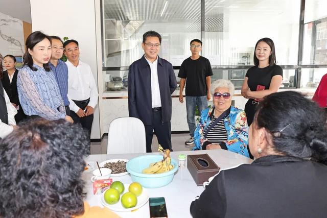 罗景锋在全州文化旅游发展座谈会上强调：深入实施旅游旺州战略 加快文旅产业转型升级