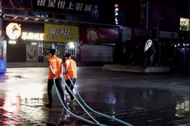 城市之光 魅力长沙丨摄影师拍下夜长沙“魔法”：繁华背后是平凡人的烟火图片